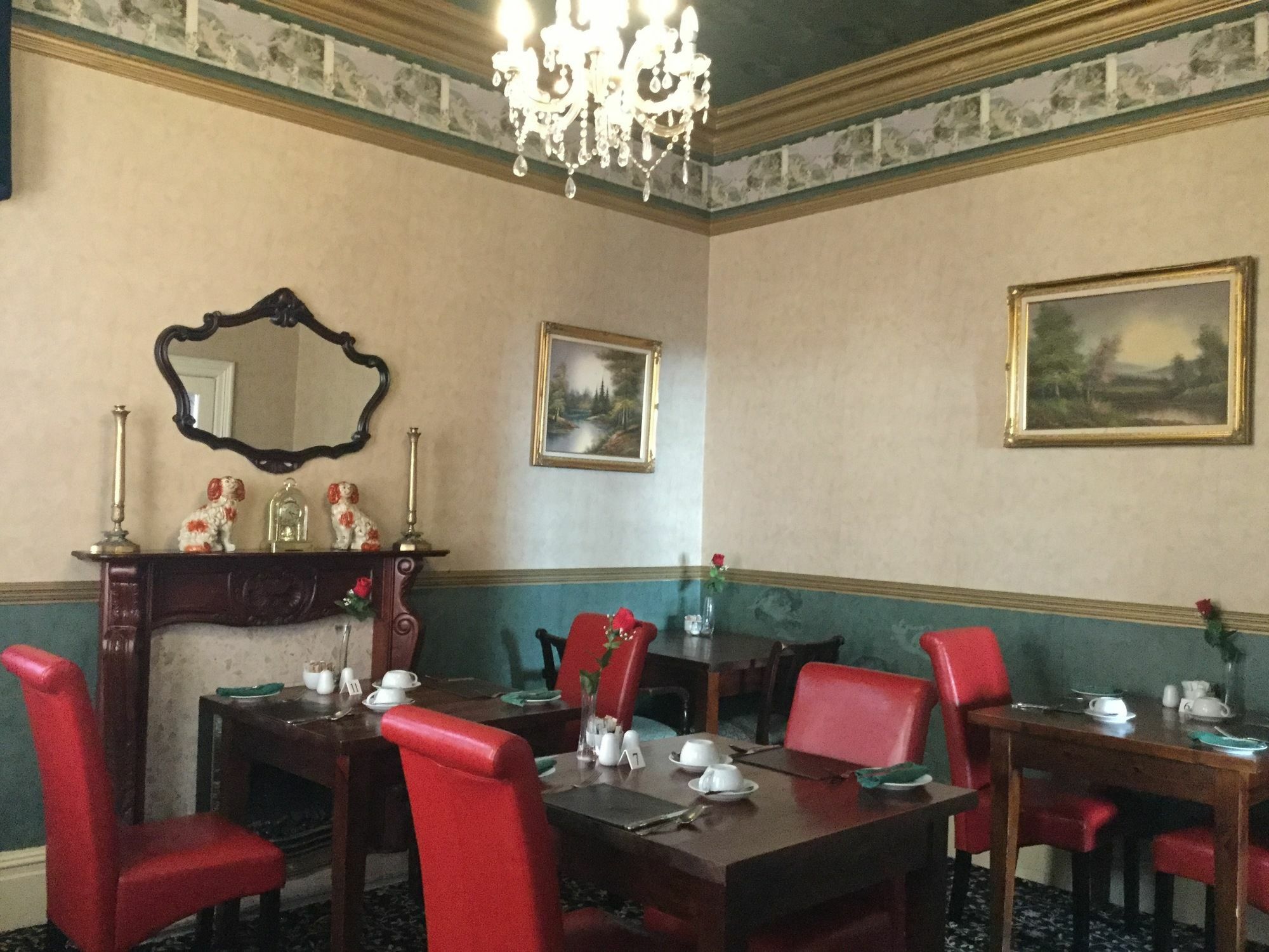 Plas Llwyd Ландъндо Екстериор снимка